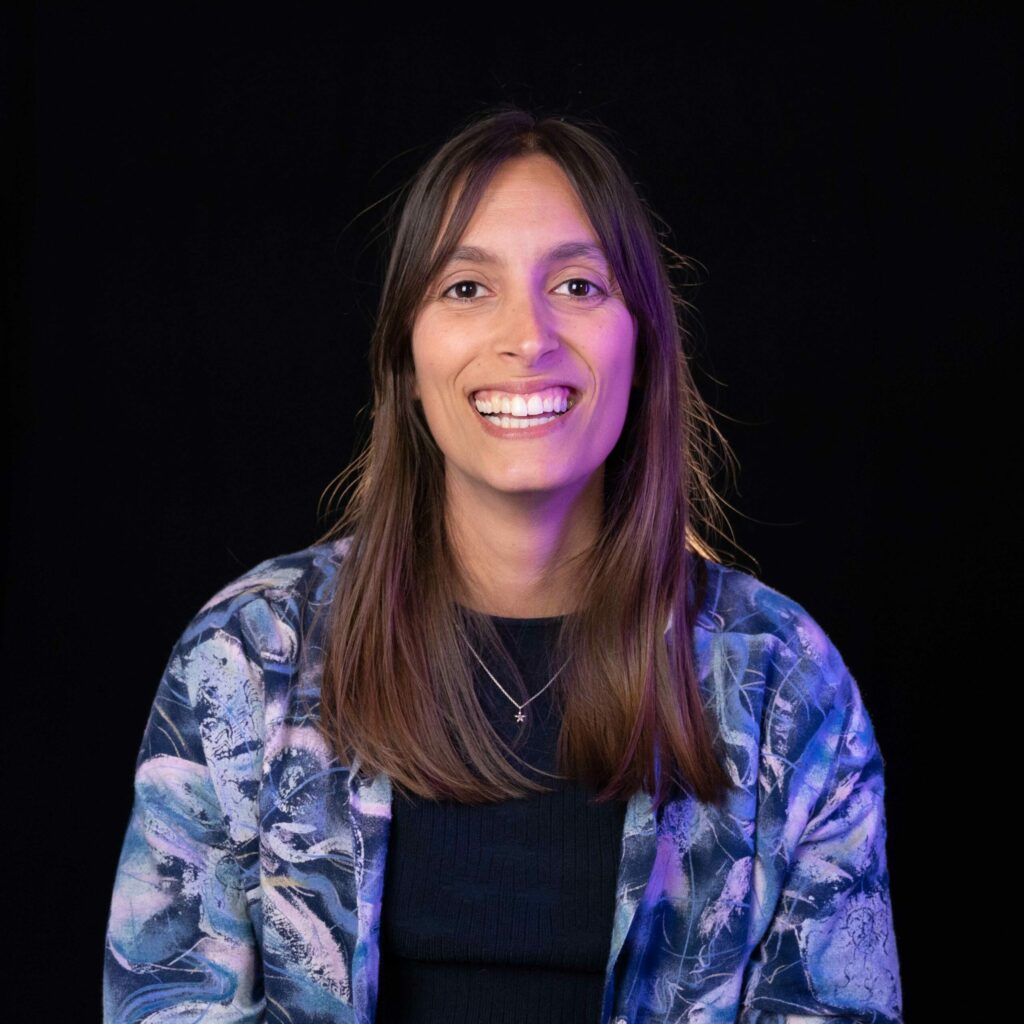 Maria Almeida, autor em Fumaça